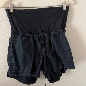 Maternity shorts size xs